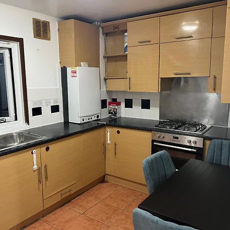 Cosy 2 Bedroom Flat Лондон Экстерьер фото